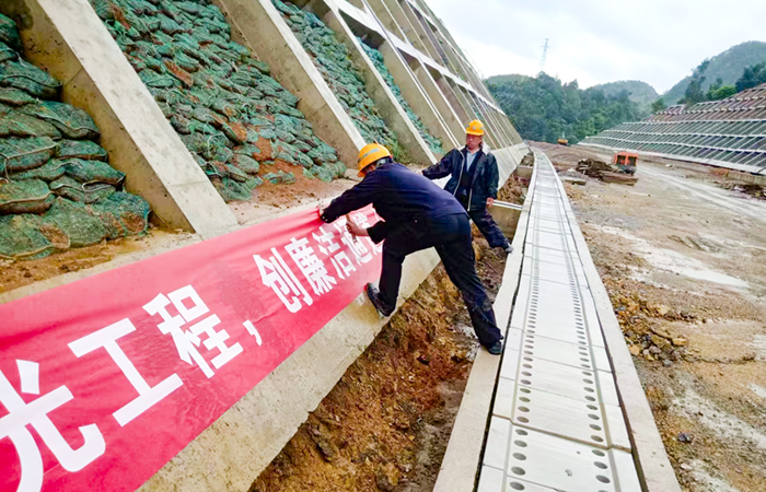 1652428510495584.jpg (小圖)施鏈-徐同舉-攝影1.jpg